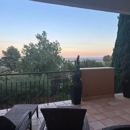 Apartment Beautiful Spacious Near Puerto Banus With Pool 5 People *