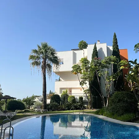 Apartment Beautiful Spacious Near Puerto Banus With Pool 5 People *